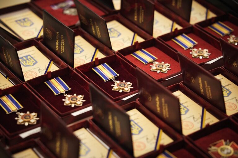 Новини України - Президент вручив відзнаки воїнам-прикордонникам