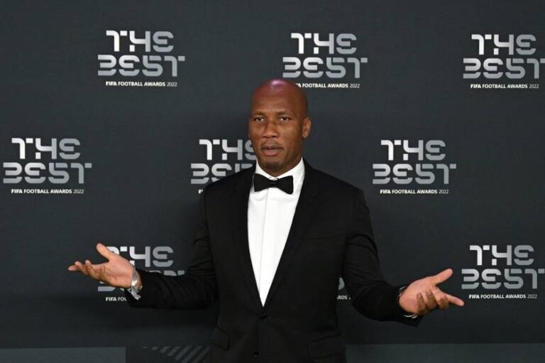 Новини спорту - Футбольна еліта грала в Росії у виставковому матчі