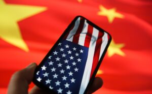 Новини бізнесу - Китай зменшив експорт смартфонів до США до мінімуму з 2011 року