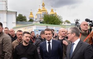 Новини світу - Макрон назвав кількість військових, яких можуть розгорнути в Україні