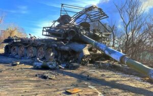 Новини світу - РФ кидає на штурми музейні експонати - журналіст