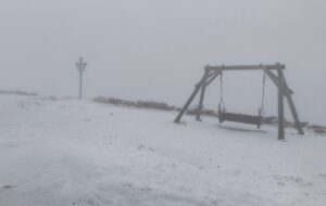 Новини України - У Карпатах насипало снігу і вдарив мороз