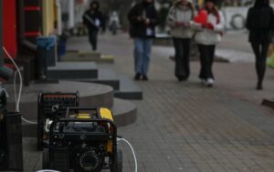 Новини України - Влітку можуть давати світло за графіками - як підготуватися до блекауту