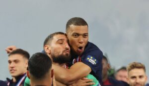Новини спорту - Воротар ПСЖ побажав удачі Кіліану Мбаппе