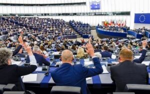 Новини світу - ЄП схвалив резолюцію про викрадених дітей України