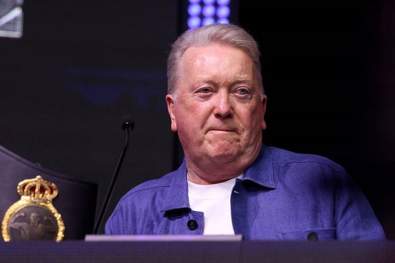 Новини спорту - Побачимо зміну поколінь: Воррен прогнозує долю реваншу Усик - Дюбуа