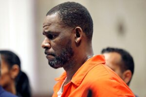 Новини культури - R. Kelly заявляє про замах на життя у в’язниці