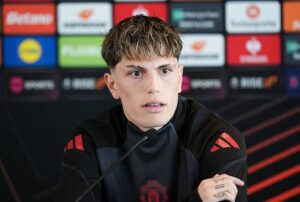Новини спорту - Три англійські клуби проявляють інтерес до вінгера Манчестер Юнайтед