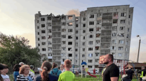 Новини України - У Луцьку внаслідок обстрілу пошкоджено багатоповерхівку, п’ятеро поранених