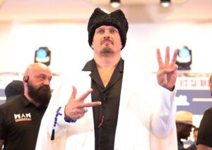 Новини спорту - На церемонії зважування у Дюбуа було на 8 кг більше, ніж в Усика