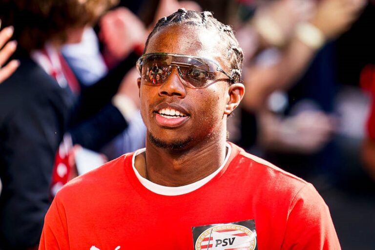 Новини спорту - Футболіст МЮ може продовжити кар'єру в команді Степаненка