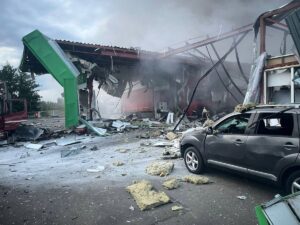 Новини України - На Полтавщині росіяни вдарили дроном по АЗС, виникла пожежа