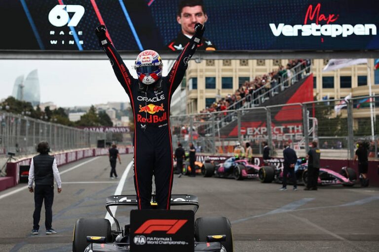 Новини спорту - Нагороду Гран-прі Азербайджану дістав Макс Ферстаппен