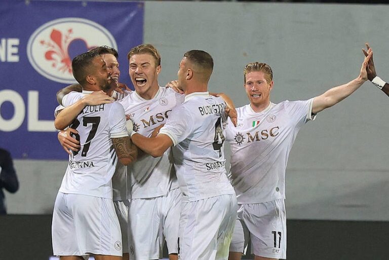 Новини спорту - Наполі здолав Фіорентину на виїзді не без дебютного гола Гойлунда