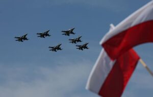 Новини світу - НАТО на визнає дрони у Польщі нападом Росії - ЗМІ