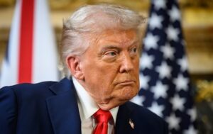 Новини політики - Трамп про війну: Економіка Росії котиться в пекло