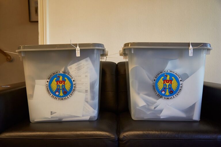 Новини світу - У Молдові закрилися виборчі дільниці