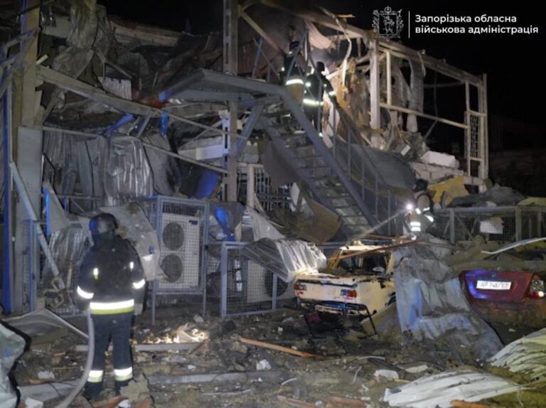 Новини України - У Запоріжжі два влучання, тисячі людей без світла