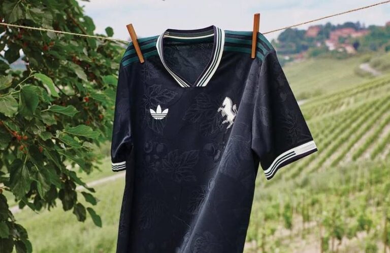 Новини спорту - Ювентус представив третю форму сезону