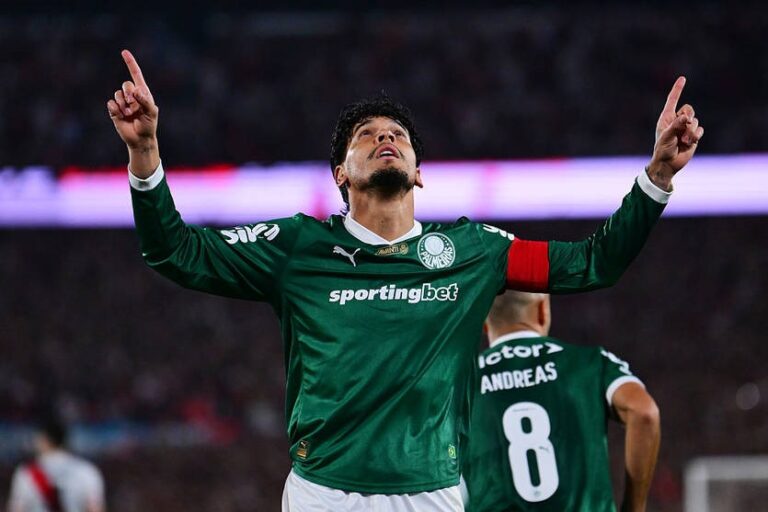 Новини спорту - Захисник гранда з Бразилії побив рекорд у південноамериканському футболі