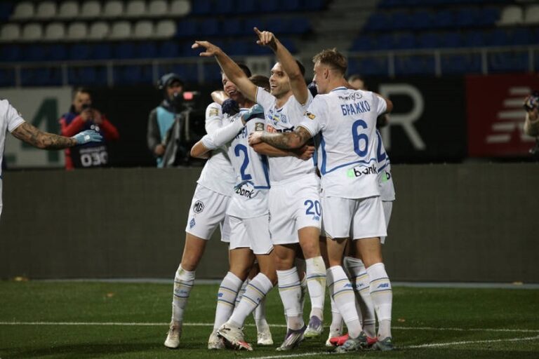 Новини спорту - Динамо видало 4:0 у матчі з Кривбасом