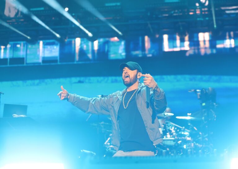 Новини культури - Eminem закрутив новий роман – ЗМІ