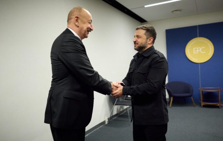 Новини України - Енергетика і зброя: Зеленський зустрівся з Алієвим