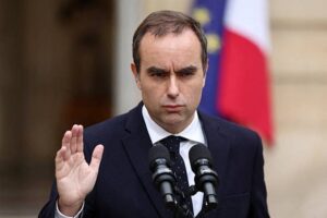 Новини політики - Лекорню пояснив своє несподіване повернення на посаду