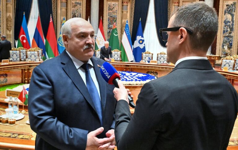 Новини світу - Лукашенко знову пригрозив Зеленському втратою країни