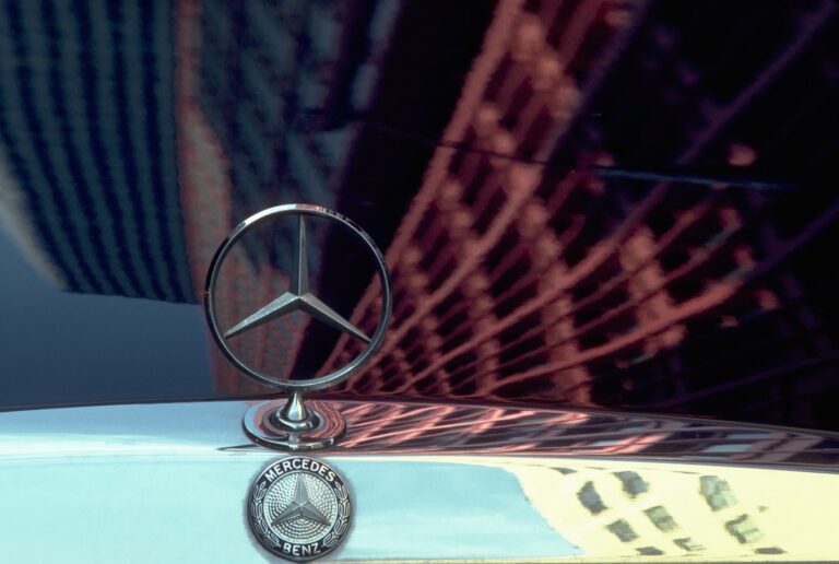 Авто новини - Mercedes перевищив очікування прибутків