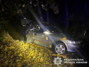 Новини України - На Київщині 15-річний водій з'їхав у кювет: загинув підліток, 6 травмованих