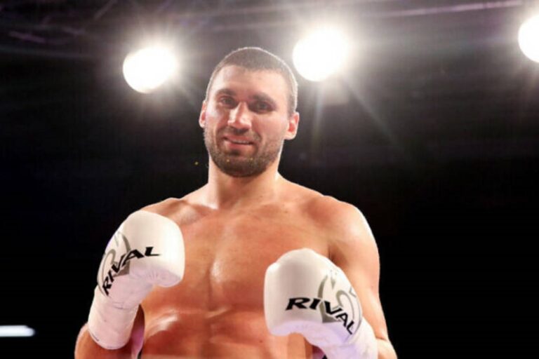 Новини спорту - Неймовірна серія: український супертяж здобув 16 перемог на профі-рингу