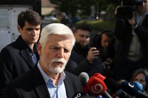 Новини світу - Павел заявив про ризики згортання ініціативи з постачання снарядів Україні