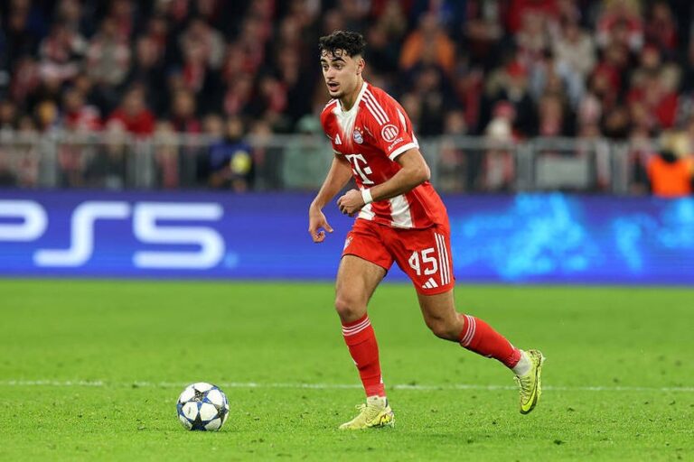 Новини спорту - Павлович за 70 млн фунтів наступного літа може перейти до Манчестер Юнайтед