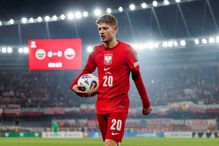 Новини спорту - Поляк шокував Литву неймовірним голом з кутового