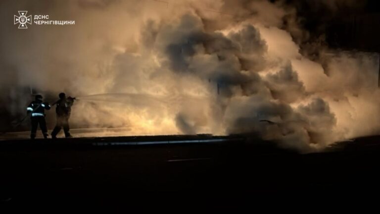 Новини України - Росіяни атакували інфраструктуру в Чернігові