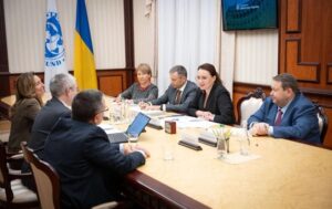 Новини бізнесу - Україна під тиском МВФ через курс гривні - ЗМІ