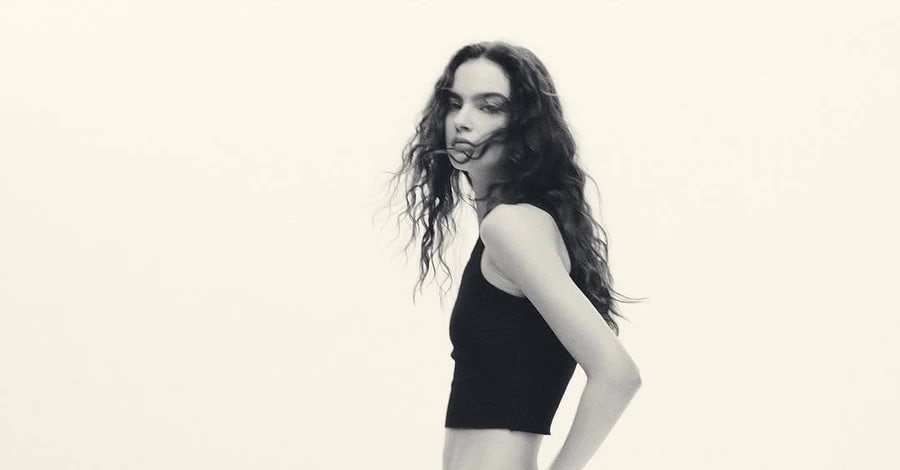 Без категорії - Українка стала обличчям бренду Кайлі Дженнер