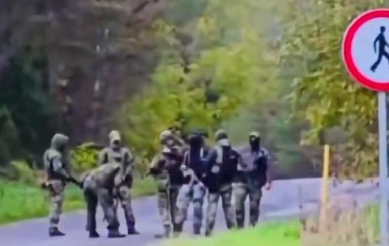 Новини світу - В Естонії перекрили дорогу через активність РФ