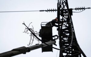 Новини України - Відключення світла охопили 12 областей України