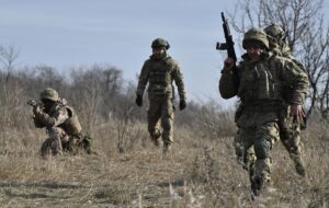 Новини України - ВМС показали знищення складу БК росіян в районі Кінбурнської коси