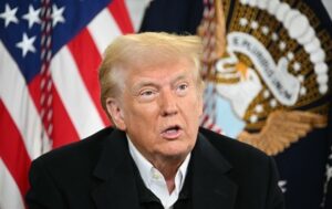 Новини світу - Зеленський попросить у США Tomahawk - Трамп