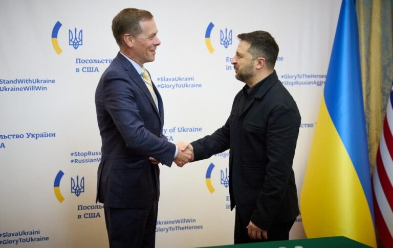 Новини України - Зеленський зустрівся із виробником Patriot