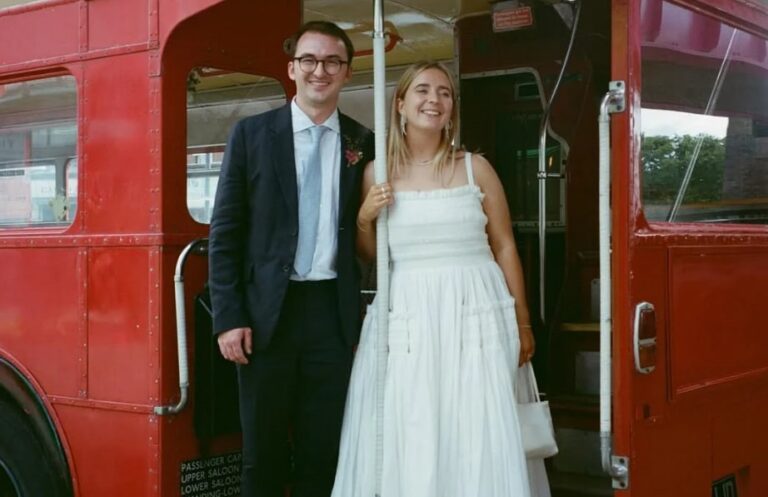 Новини культури - Зірка Гри престолів Айзек Гемпстед Райт одружився