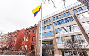 Новини світу - Звинувачення в наркоторгівлі: Колумбія відкликає посла зі США