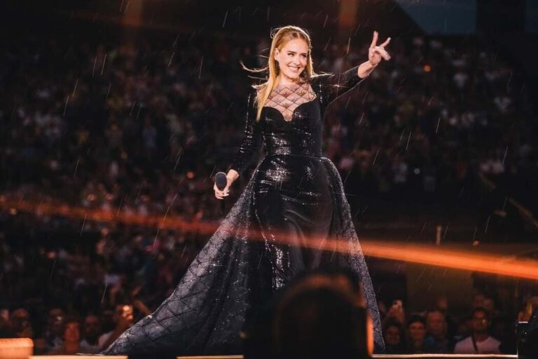 Новини культури - Адель дебютує в кіно: співачка зіграє у фільмі Тома Форда