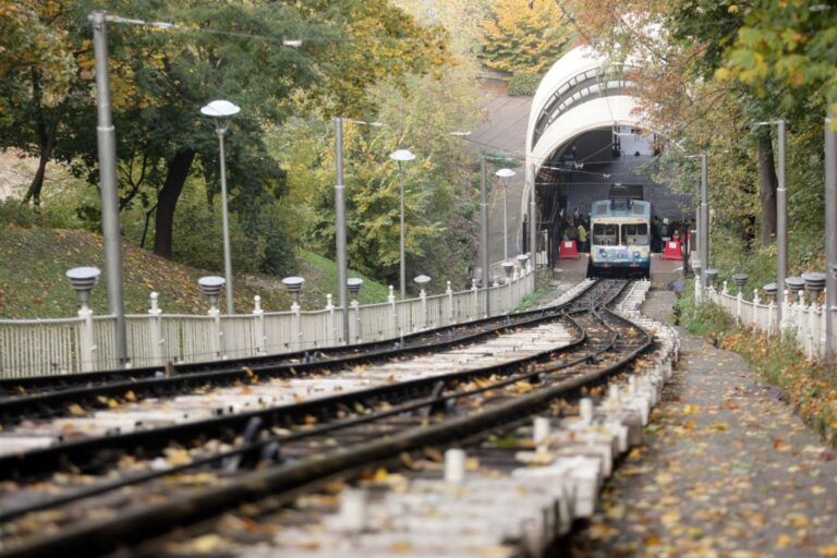 Новини Києва - Київський фунікулер відновив роботу