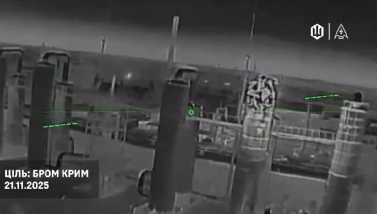 Новини України - Мадяр показав ураження хімзаводу в Криму