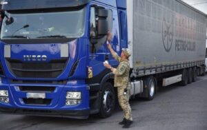 Новини України - На кордонах України запрацювали нові правила для вантажівок
