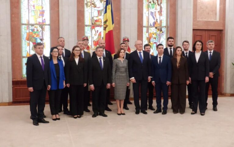 Новини світу - Новий уряд Молдови склав присягу